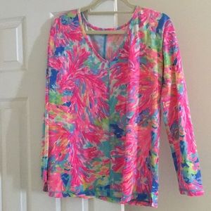 Lily Pulitzer Luxletic Top Fits like a Medium